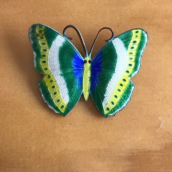 Colorful enamel butterfly pin/brooch - Picture 1 of 3